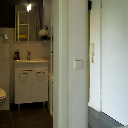 Modern Und Ruhig Naehe Stadt Zentrum Appartement